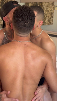 Azael Maluma mengongkek pancutan mani dubur tegar comel Tanpa Kondom Caio Venturini
