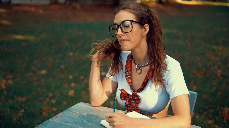 Piper Blush: クラスの制服