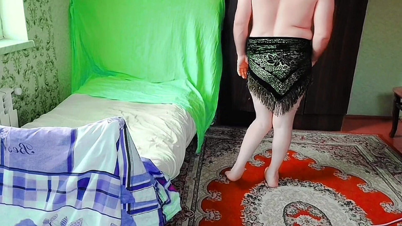 Kitty_Cross: Zlobivá crossdresserka tančí před kamerou s tolik žárem