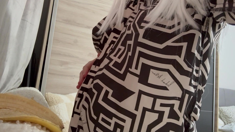 AmayaMori: Сводная сестра великанша поедает крошечного сводного брата, ставит