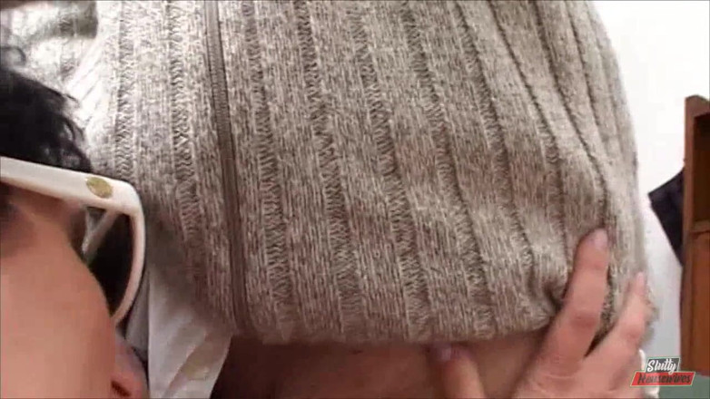 Vere Casalinghe Italia.: Big ass wife gets fucked in her hairy cunt - threesome