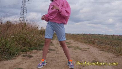 Pee Adventures: 내 자지를 젖게 하여 존나게 젖어