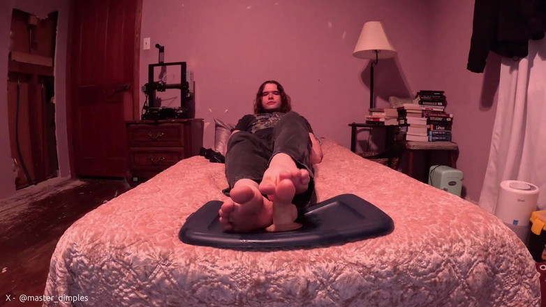 Mr Dimples: 我给我的假阳具足交