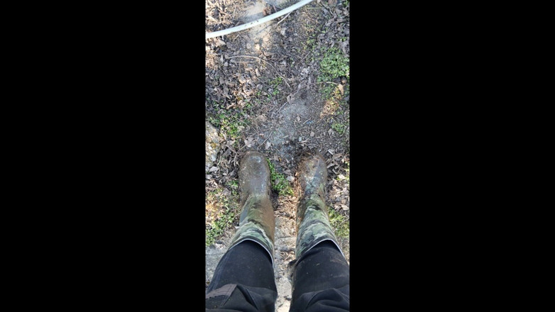 Biohazard-drone: Mud Fun in Rubber Camo Wellies