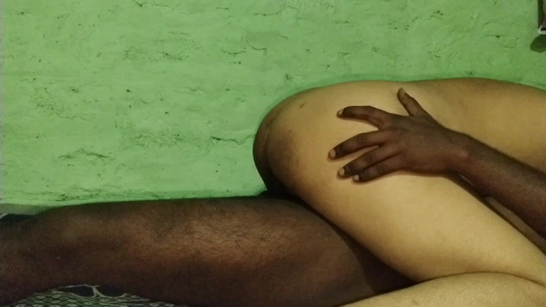 Hubby 23: Hintli desi orta yaşlı seksi kadın üvey oğlu tarafından sıkı amında...