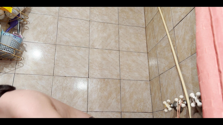 RavenHearth666VIP: A Refreshing Shower, Washing My Hair and Shaving My Armpits