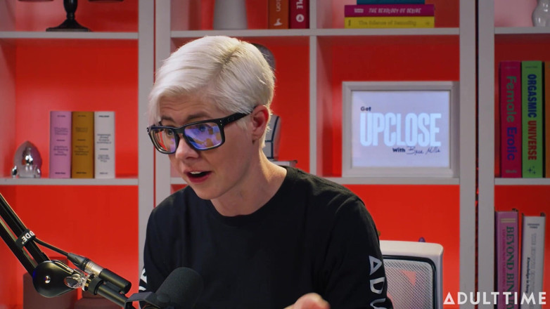 Adult Time Podcast: Leana Lovings Cuddle Puddles &amp; the Sex Machine | the Adult Time...