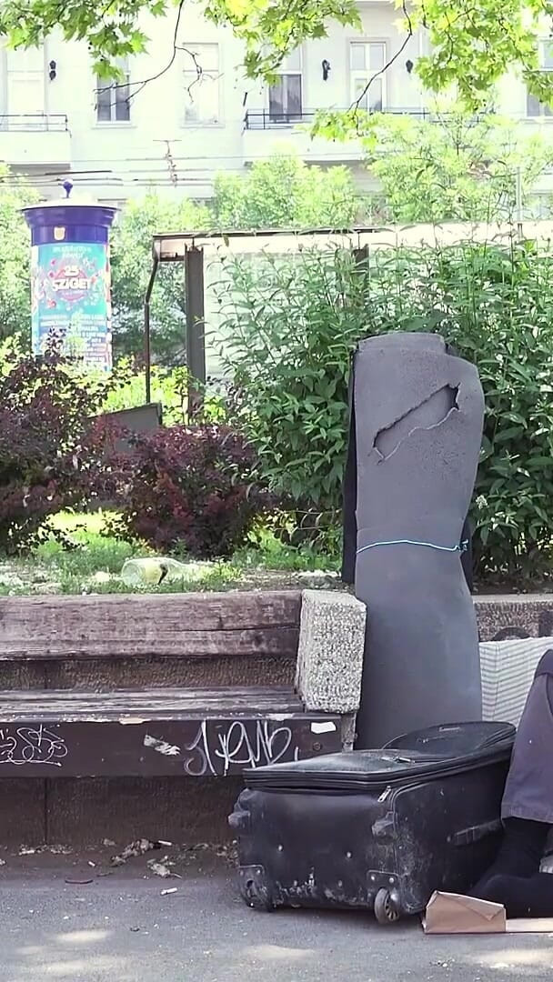 Amateur Pornos XXX: 보지를 핥고 자지를 존나게 따먹히는 문신 금발