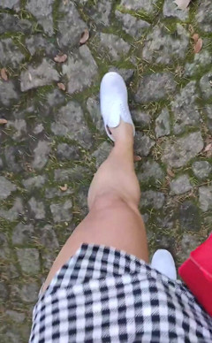 Walking in the park and masturbating ! thumbnail