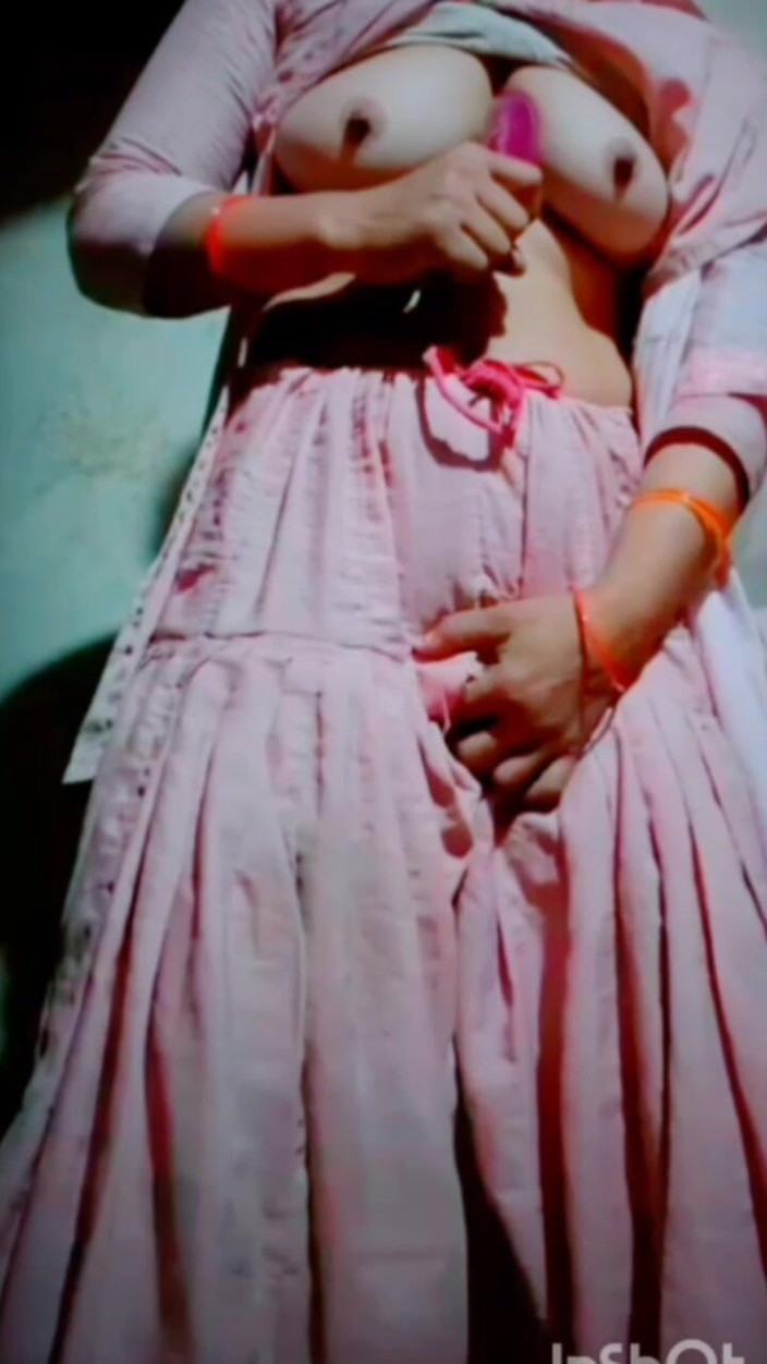 TricolorMusic3: Awek Punjabi seksi ini melihat kawan baiknya mencium kekasihnya. Apabila...