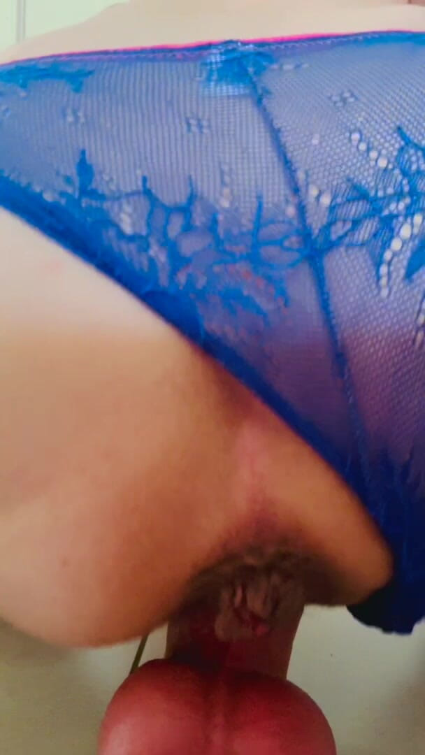 Hotsexywife: Enorme Dildo Zuigen En Berijden