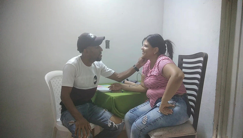 Adribella69: キャスティングに行ったら、義父がオーナーだったことがわかり、結局彼の尻を抱いてしまった