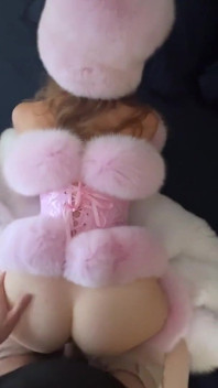 Leidenschaftlicher fick in einem perfekten rosa pelz-dessous-set! Pelzmantel-fetisch