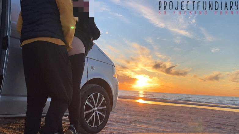Projectsexdiary: Sesso al tramonto in spiaggia in leggings yoga