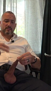 Discussion de style circoncision avec un homme non coupé