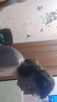 Hay Estoy Brincando Asi De Rico