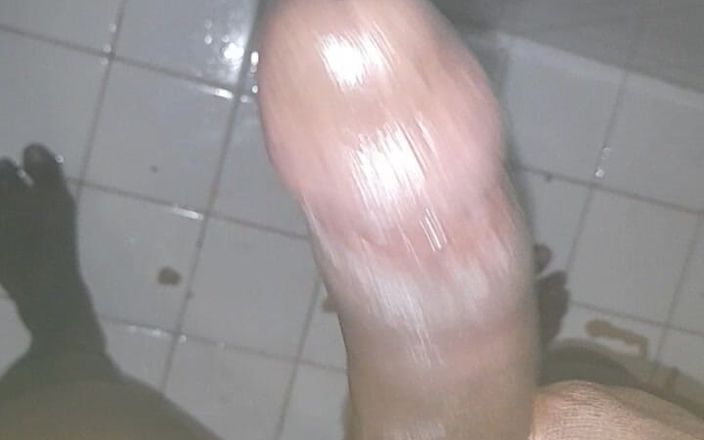 Black guy: S6 E8 sục cu