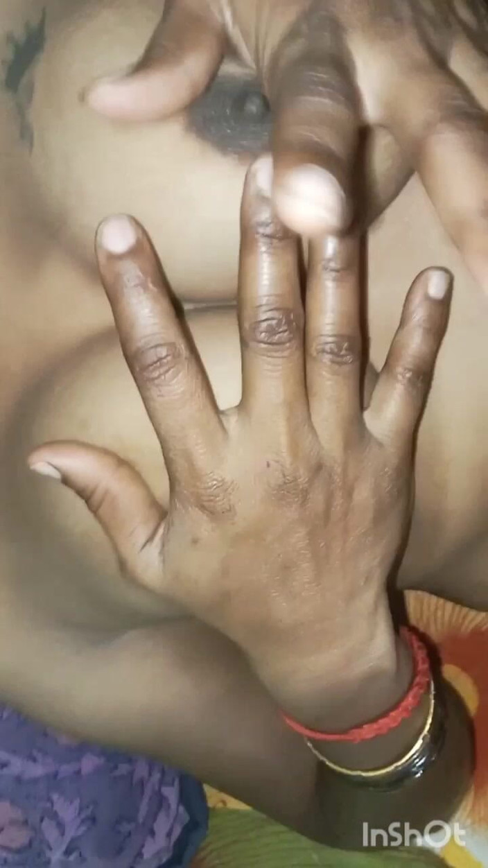 Divya95143: Isteri panas Tamil berkongkek video penuh