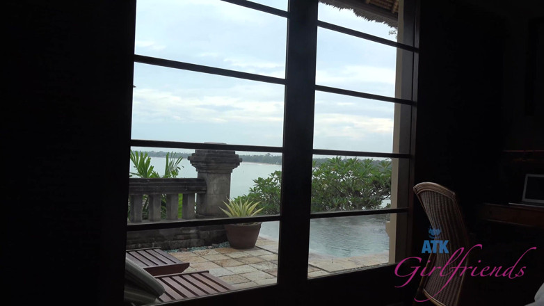 ATK Fans (Girlfriends): Vacaciones virtuales en Bali con Carmen Caliente 3/4