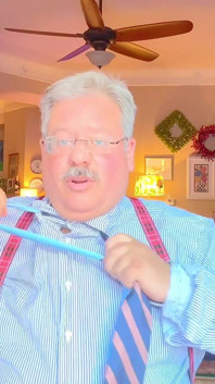 Professor pist over zijn jurksokken en enorme cumshot
