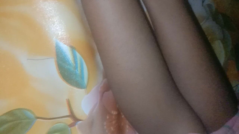 Mon Magura: Pure virgin girl parte 1 mostra sua bunda grande e apertada