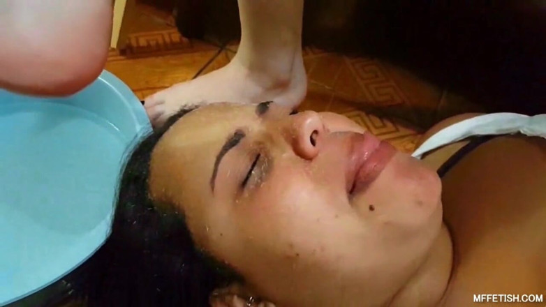Sapphic Latinas: ペディキュアをしよう