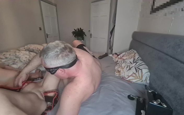 Anal Fetish Couple: Napalona amatorska jebanie, zanim pieprzy jego tyłek