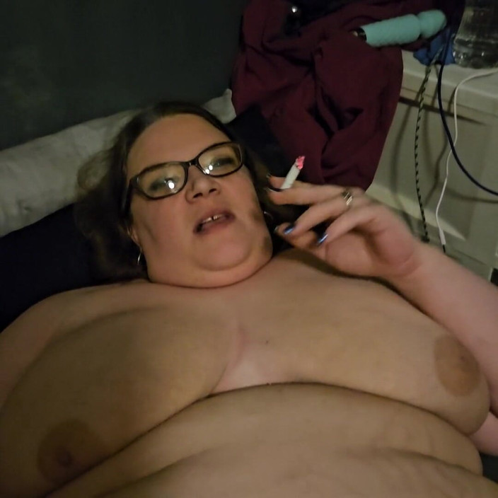 MrsPerfect69: Smoking and Masterbation