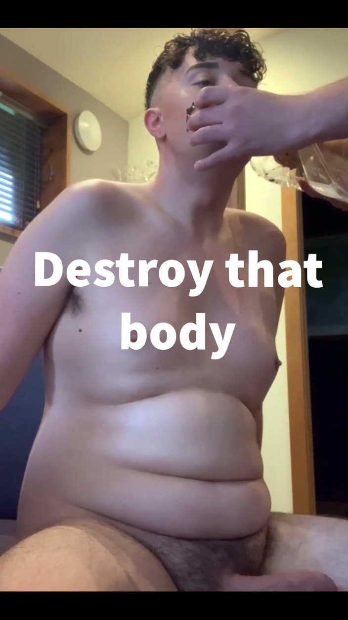 Twunkletoes: Let This Video Corrupt You