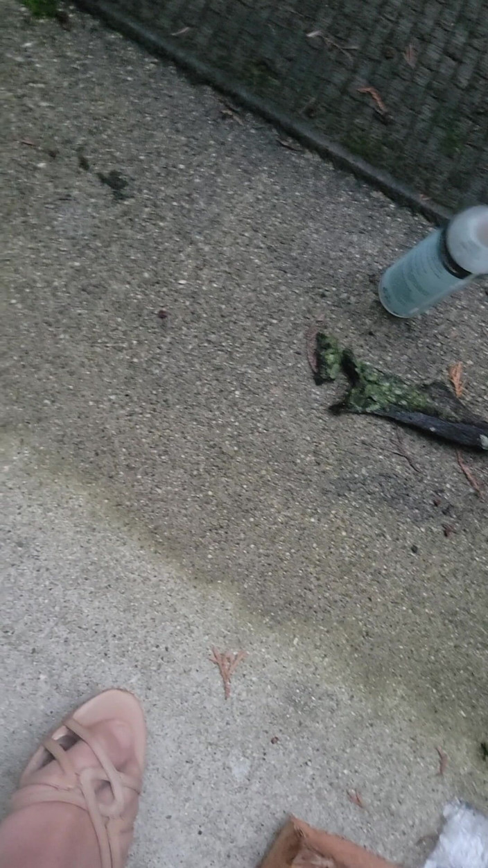 Feet Lover: Cumming on Feet Outside
