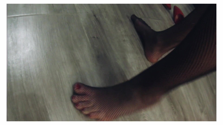 Foot Fetish Heaven: Đi bộ Ida gợi cảm