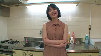 Japan Lust: 他在厨房里有她的狗式