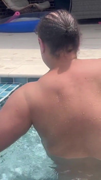 Ficken im pool
