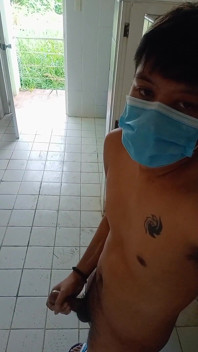 Rentaboy Outdoors Sessions: the Public Toilet