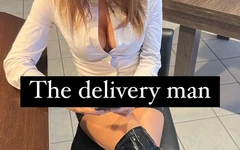 Lety Howl Gets Fucked by the Delivery Guy in the Kitchen