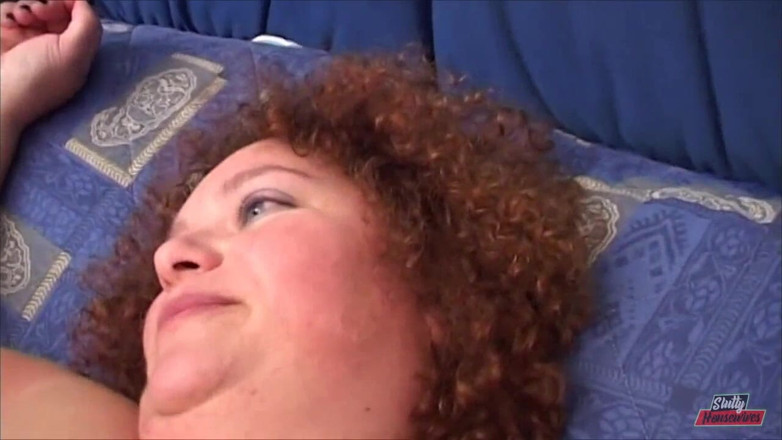 Vere Casalinghe Italia.: Horny fat milf asks neighbor to masturbate her with a...