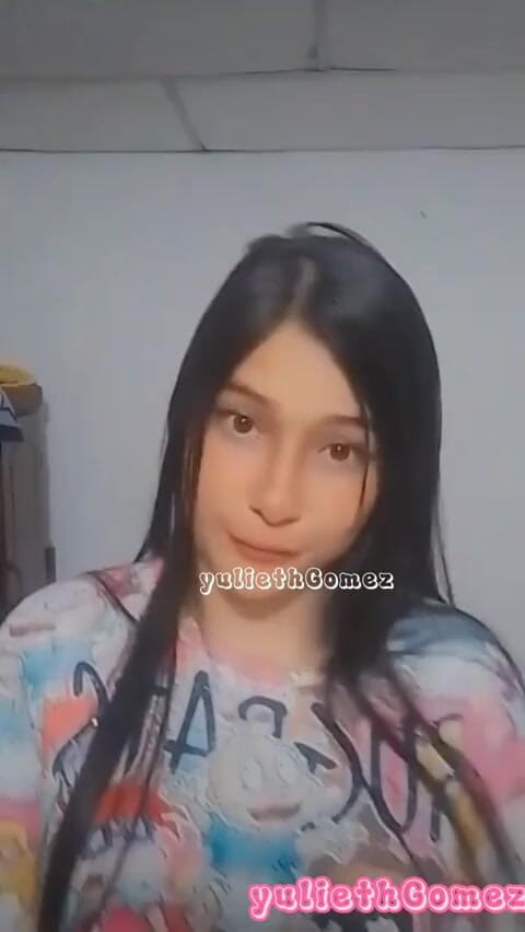 Yulieth Gomez: 18 yaşındaki kız sevgiliden yuliethgomez'ini sikmesini istiyor