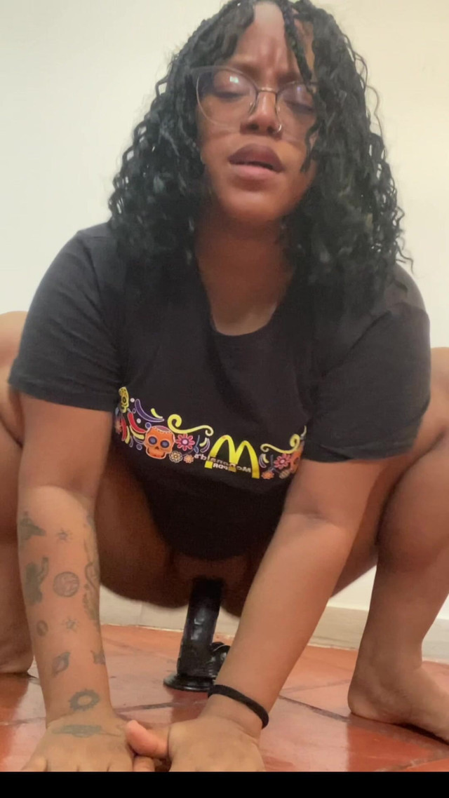 Exercising Makes Me Horny (Morochazz)