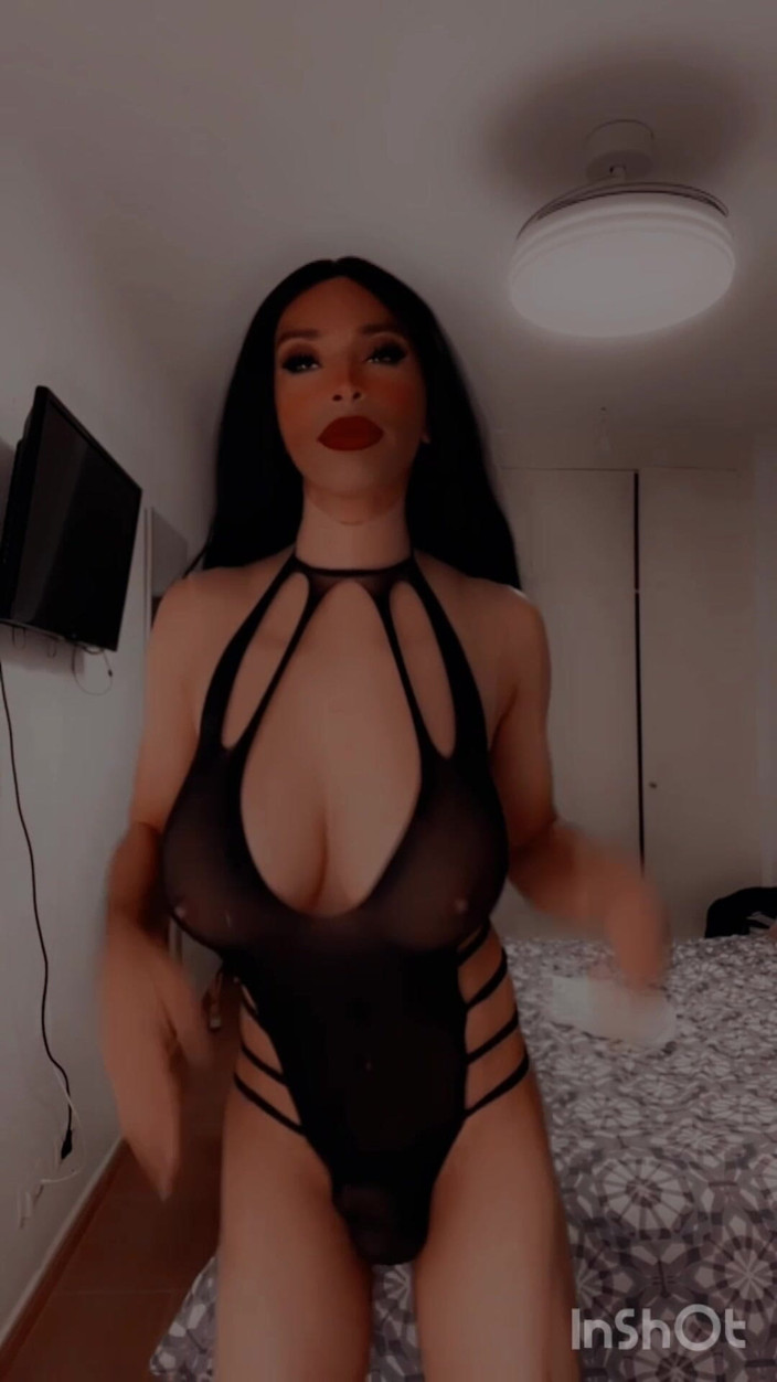 Sissy Slut Brianna: 我在这里把自己看作一个天使吗......还是你最肮脏的梦想中的婊子？