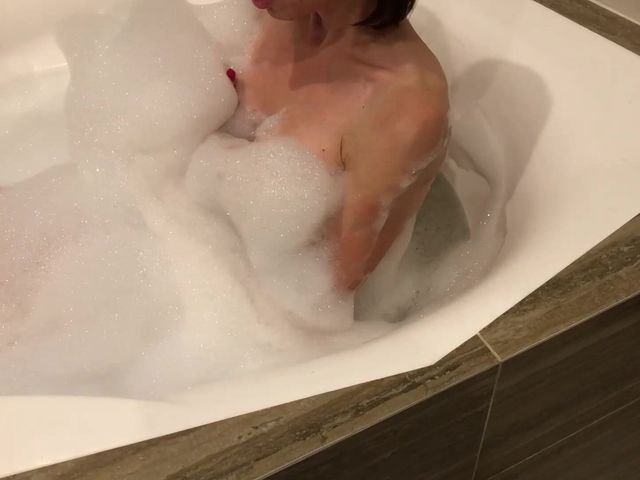 Take the Bath with Mistress Mary (Mistress Mary)