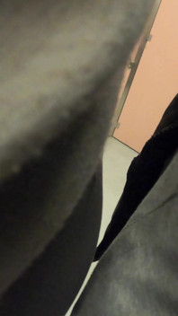 Eu Esfrego Meu Pau Na Bunda De Um Estranho, Então Ela Agarra Meu Pau No Metrô