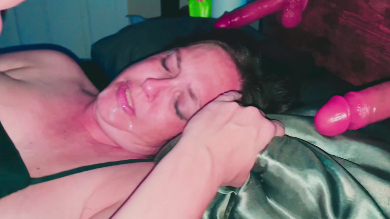 Vega Nova and Daddy: Těhotná MILF zkouší DVP a miluje to!