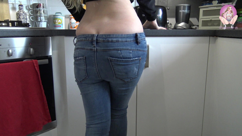 Brea Rose: Jeans rumpa