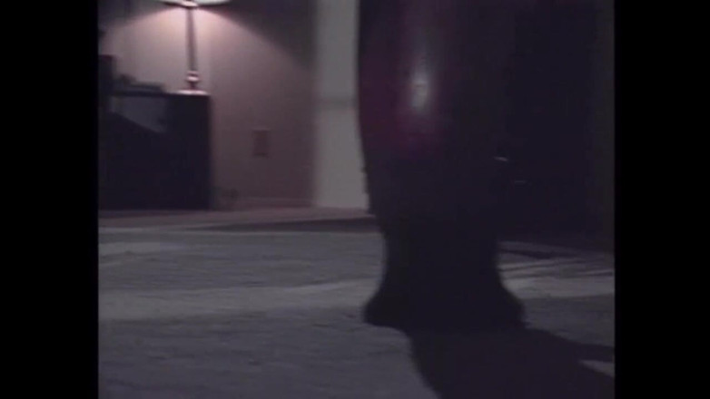 Vintage megastore: 후장을 위해 Robbe.r을 구걸하는 핫한 핏 밀프