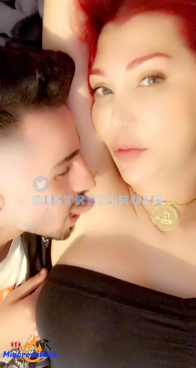 Mistressrola: Polizaj moje pachy i pieprzyć to