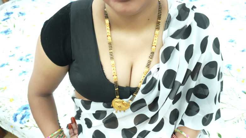 Pari bhabhi: 今天我用印地语声音操了继母的屁股