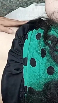 Scopata anale di culo grosso moglie di un amico sulla sedia