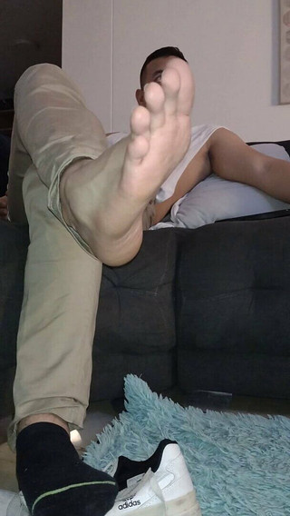 Tomas Styl: Uctívání mužských nohou