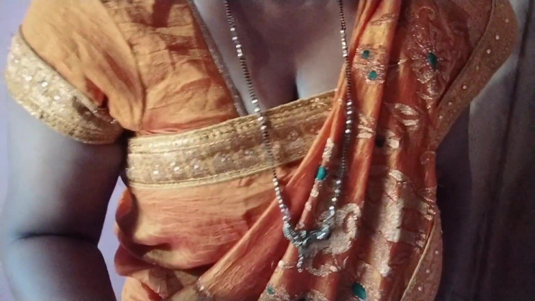 Yourgeeta8899: Sister-in-law Was Going to the Function Wearing a Beautiful Saree!...