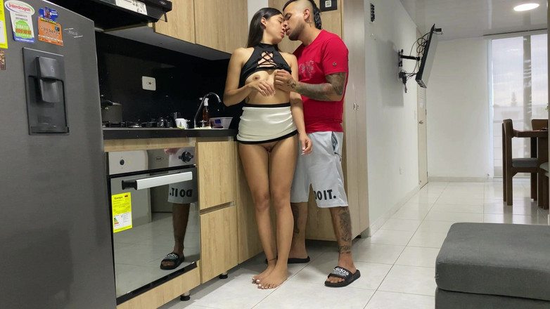 CamilaNova: セクシーな義理の兄弟は家で二人きりでセックスしたい、